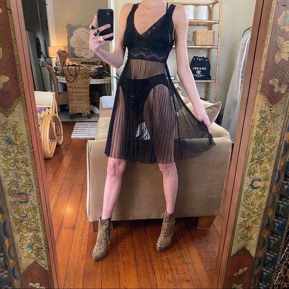 Sheer vintage nightgown - Picture 8 of 8